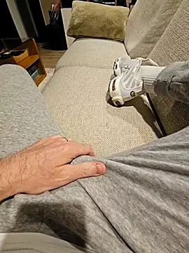 Snapshot of Kiffeur2Tn chatting on 02-22-26, 11:03 Kiffeur2Tn online show from 02-22-26, 11:03