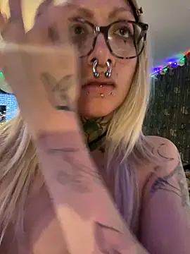 nightmar3doll online show from 04-15-26, 12:50