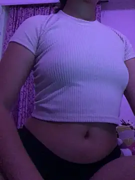 Snapshot of eemilyy22 chatting on 02-24-26, 03:26 eemilyy22 online show from 02-24-26, 03:26