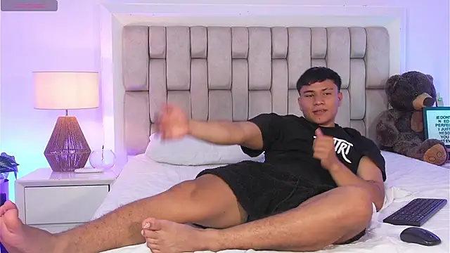 Snapshot of jordan_thompson chatting on 02-24-26, 01:03 jordan thompson online show from 02-24-26, 01:03