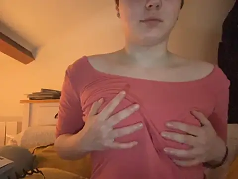 Snapshot of FreyaSlay299 chatting on 03-08-26, 01:47 FreyaSlay299 online show from 03-08-26, 01:47