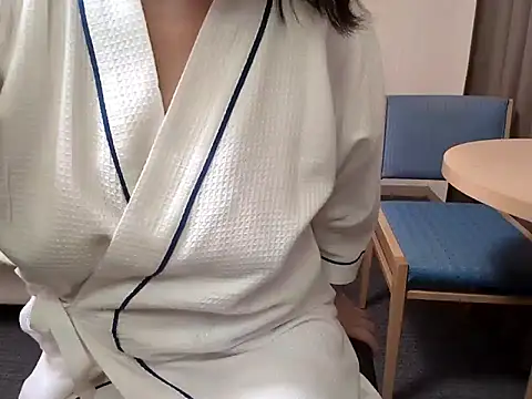 Snapshot of emi_chan_7 chatting on 05-24-26, 01:05 emi chan 7 online show from 05-24-26, 01:05