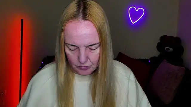 Snapshot of Bella_soulmate chatting on 04-28-26, 05:23 Bella soulmate online show from 04-28-26, 05:23