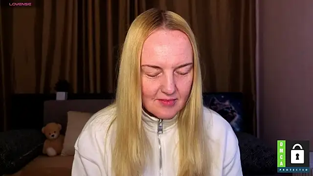 Snapshot of Bella_soulmate chatting on 05-06-26, 05:25 Bella soulmate online show from 05-06-26, 05:25