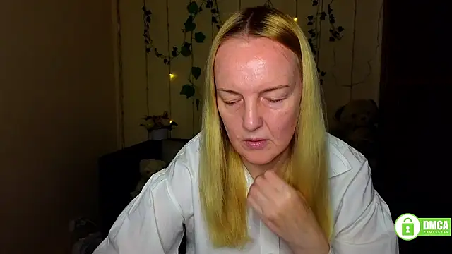 Snapshot of Bella_soulmate chatting on 05-23-26, 05:45 Bella soulmate online show from 05-23-26, 05:45