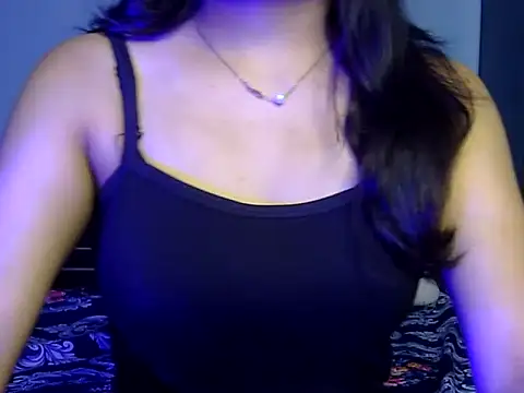 Snapshot of Awesome-sona chatting on 06-15-26, 05:15 Awesome-sona online show from 06-15-26, 05:15