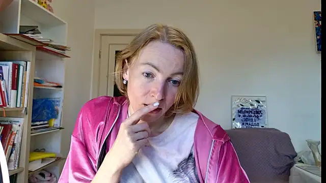 angelicfenix online show from 04-17-26, 03:15