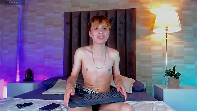 Isaac Grey online show from 04-04-26, 08:06