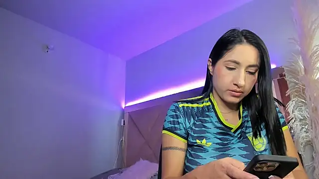Snapshot of Alanah_connory chatting on 07-07-26, 03:27 Alanah connory online show from 07-07-26, 03:27