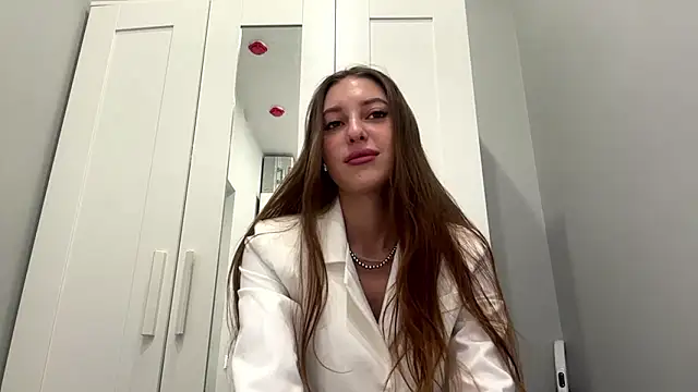 selena favn online show from 03-12-26, 07:03