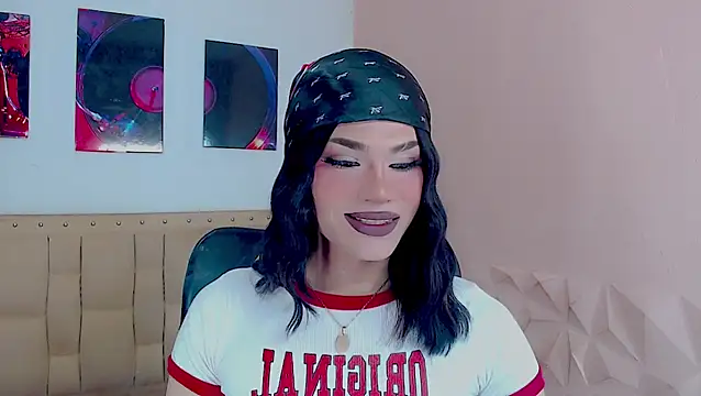 Snapshot of Shadia__Valera_ chatting on 03-08-26, 04:49 Shadia Valera online show from 03-08-26, 04:49