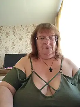 Snapshot of BIG-CATCH chatting on 06-25-26, 05:56 BIG-CATCH online show from 06-25-26, 05:56