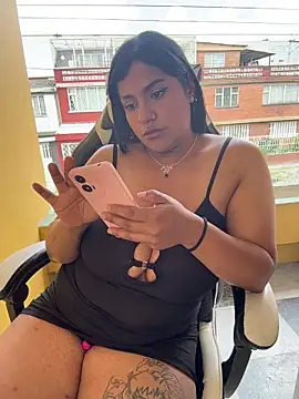 Nahomy firee online show from 03-07-26, 05:54