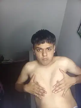 Snapshot of WillowPill5 chatting on 03-05-26, 10:06 WillowPill5 online show from 03-05-26, 10:06