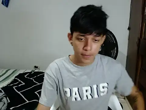 cute jisus online show from 04-21-26, 04:08