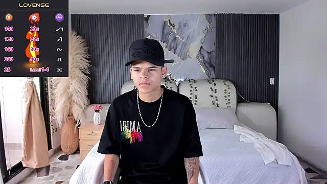 DylanRoyce  online show from 03-17-26, 12:30