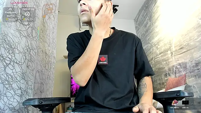 DylanRoyce  online show from 05-22-26, 01:17