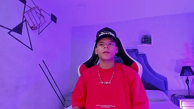 DylanRoyce  online show from 06-02-26, 01:13