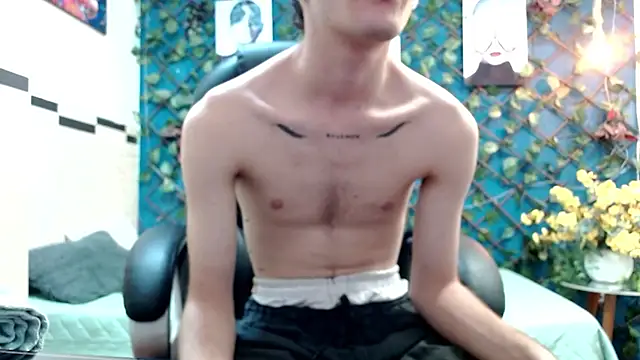 Snapshot of trevor_mob chatting on 05-31-26, 12:12 trevor mob online show from 05-31-26, 12:12