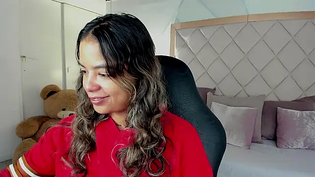 dulce lyraa1 online show from 03-10-26, 04:28