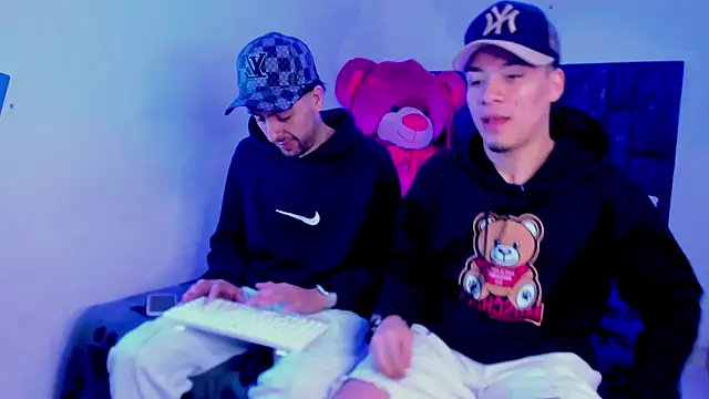 alex and christhoper online show from 03-29-26, 08:25