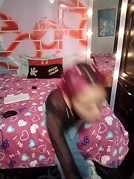 Snapshot of StyleCandy chatting on 03-10-26, 06:02 StyleCandy online show from 03-10-26, 06:02