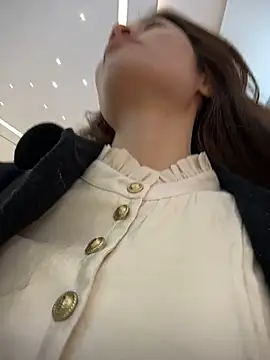 Mia-lp online show from 04-13-26, 03:23