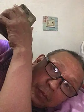 yaocaobi8 online show from 04-11-26, 01:15