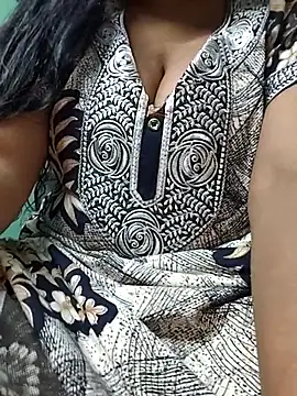 Snapshot of Sofiaa_09 chatting on 05-01-26, 04:28 Sofiaa 09 online show from 05-01-26, 04:28