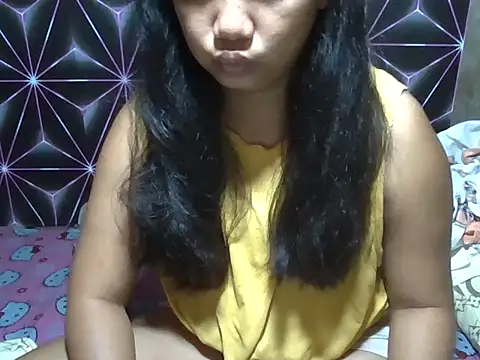 Flowerbebe online show from 04-18-26, 07:07