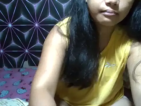 Flowerbebe online show from 04-18-26, 07:58