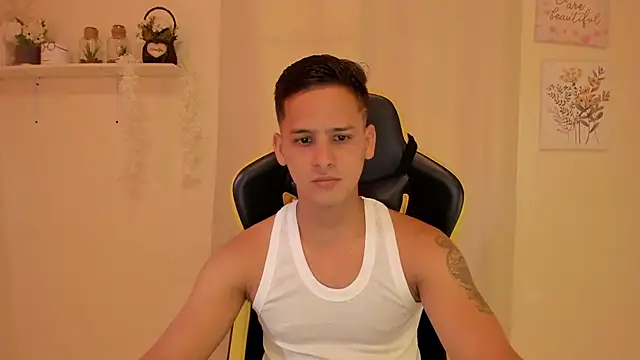 sexy andres01 online show from 04-27-26, 01:42