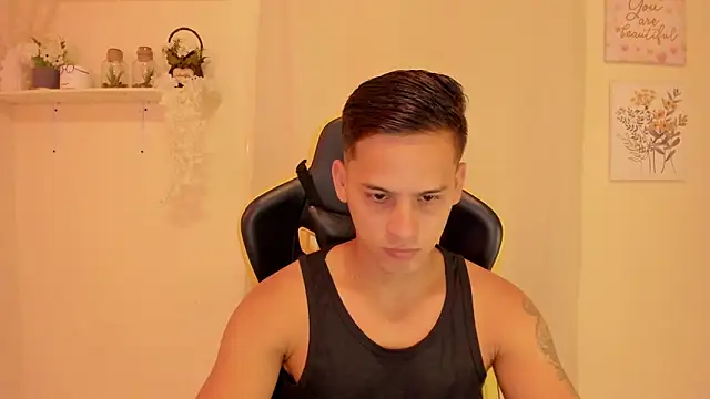 sexy andres01 online show from 04-28-26, 02:00