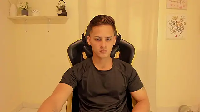 sexy andres01 online show from 06-12-26, 02:16