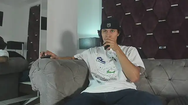 Snapshot of TonyBenedetti chatting on 05-06-26, 08:47 TonyBenedetti online show from 05-06-26, 08:47