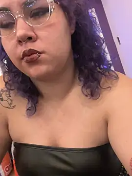 Snapshot of lilith_velvet_ chatting on 05-14-26, 04:19 lilith velvet online show from 05-14-26, 04:19