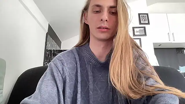 Snapshot of mi_chyort chatting on 02-25-26, 11:09 mi chyort online show from 02-25-26, 11:09