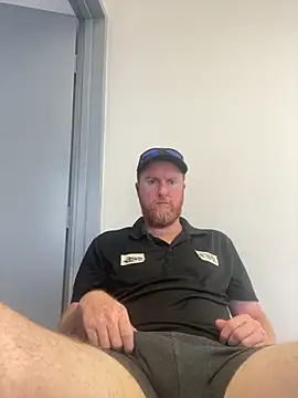 Snapshot of Freddybobby chatting on 03-05-26, 08:21 Freddybobby online show from 03-05-26, 08:21