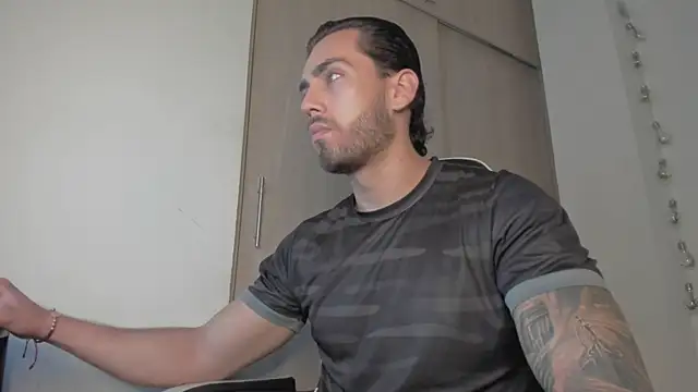 Axel  Blaze online show from 04-10-26, 12:32