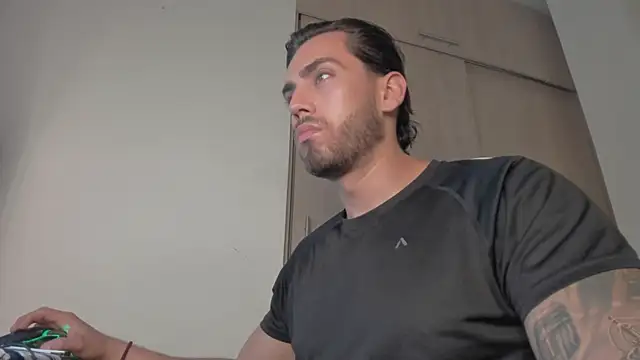 Axel  Blaze online show from 04-14-26, 12:33