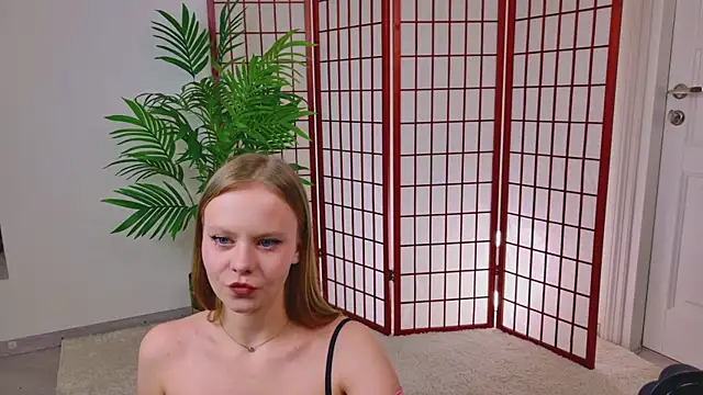 Sophie Peach  online show from 03-19-26, 02:54