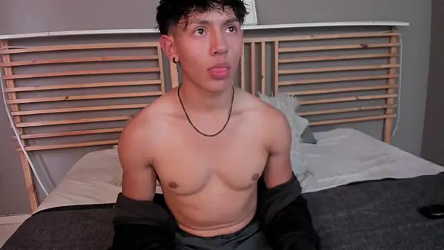 clark ken01 online show from 03-12-26, 09:43