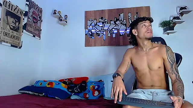 AdamsDvi online show from 04-09-26, 01:49