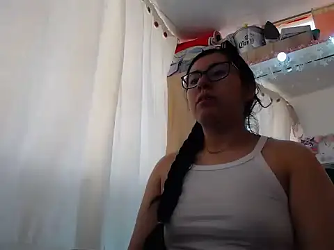 Snapshot of Marian_ballesteros chatting on 04-27-26, 01:20 Marian ballesteros online show from 04-27-26, 01:20