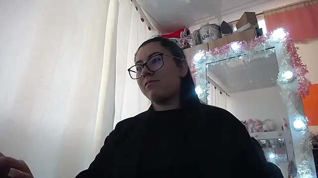 Snapshot of Marian_ballesteros chatting on 05-13-26, 12:46 Marian ballesteros online show from 05-13-26, 12:46