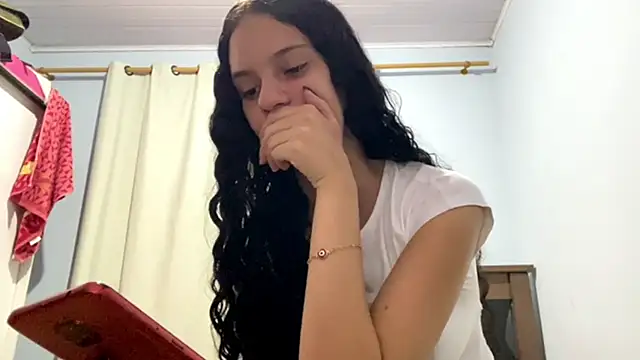 Snapshot of IvyDesirer chatting on 03-11-26, 02:28 IvyDesirer online show from 03-11-26, 02:28