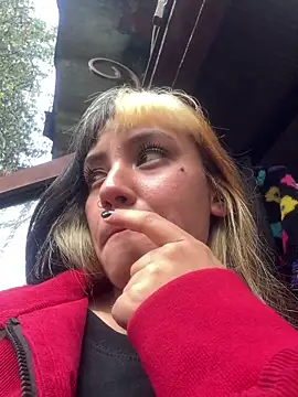 Snapshot of Sara_92 chatting on 03-09-26, 09:41 Sara 92 online show from 03-09-26, 09:41