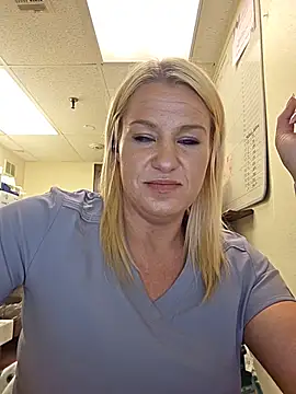 LadyB07 online show from 05-20-26, 06:03