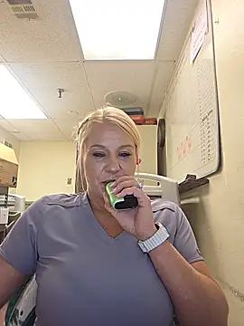 LadyB07 online show from 06-09-26, 03:56