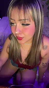 Moon Velvet  online show from 03-26-26, 01:44